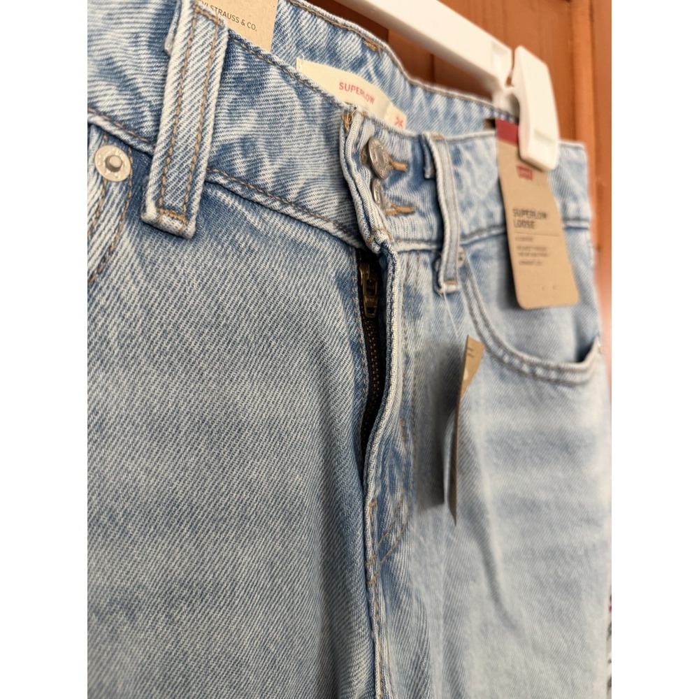 Women's Levi's Superlow Loose Straight Leg Jeans Light Blue Wash 26 X 32 NWT - Picture 5 of 11